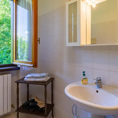 Nel Castagneto By Interhome Perledo