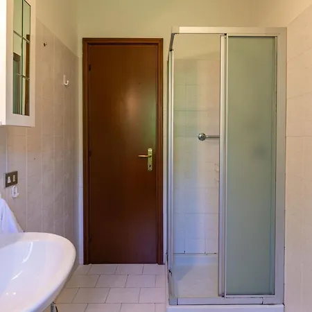 Nel Castagneto-1 By Interhome 公寓